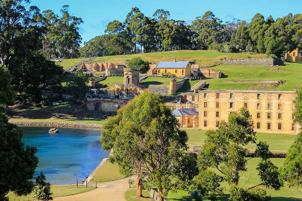 4 Day Tour Of The Three Capes Walk
