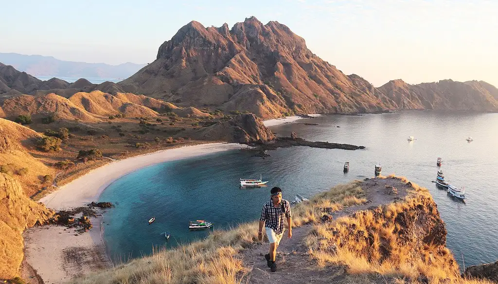 19 Day Epic Indonesia Tour Canggu to Labuan Bajo | Intro Travel