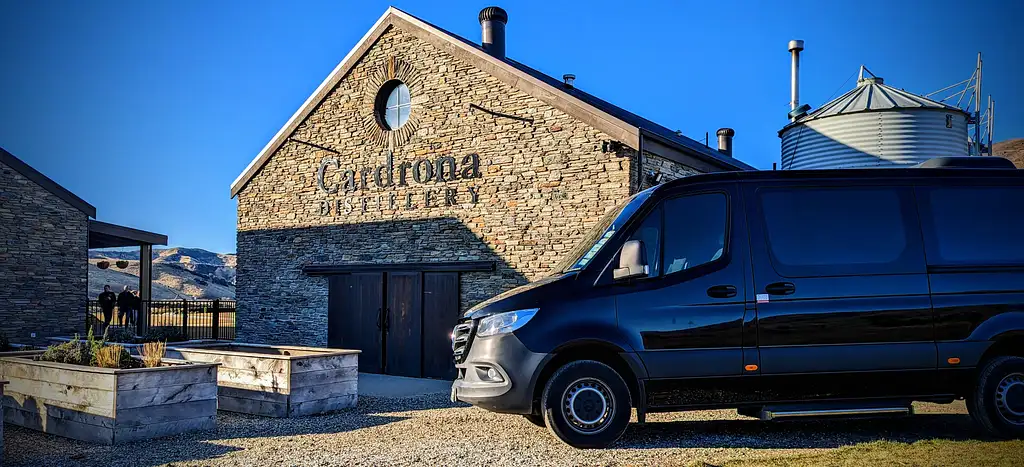 The Ultimate Luxury Hop-on Hop-off Wine Tour | From Queenstown