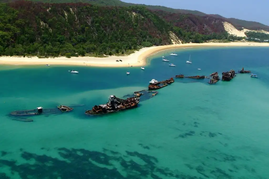 Moreton Island Snorkel & 4WD Day Trip from Brisbane