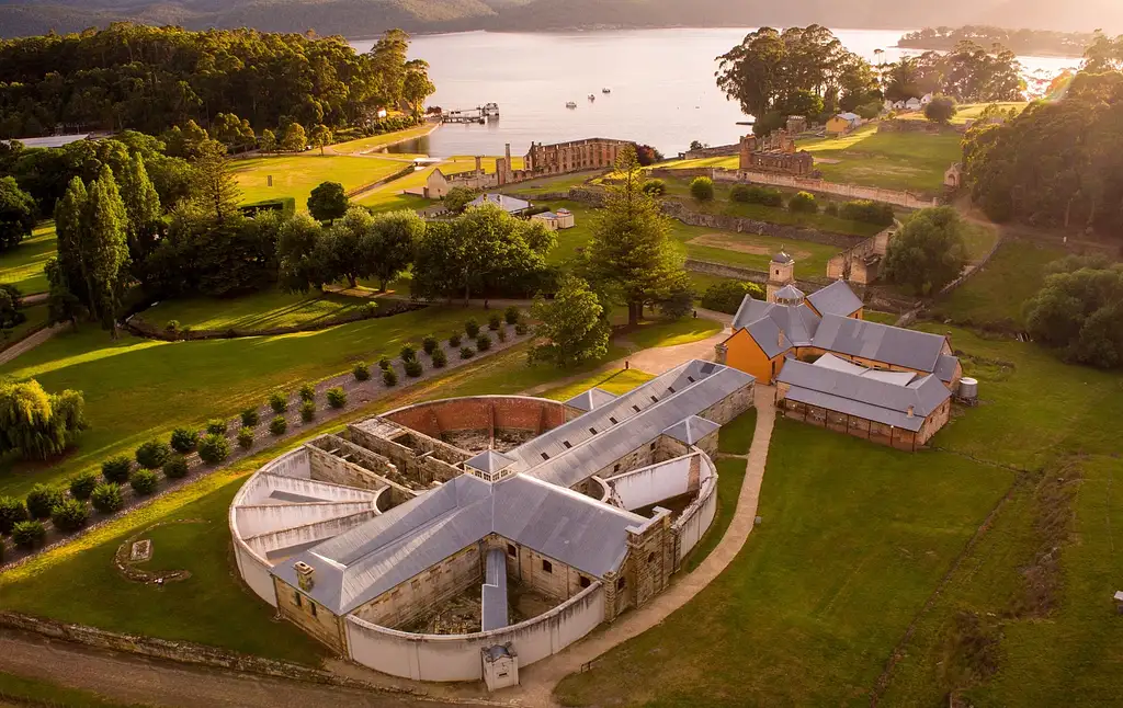 Port Arthur and Tasman Sights Tour
