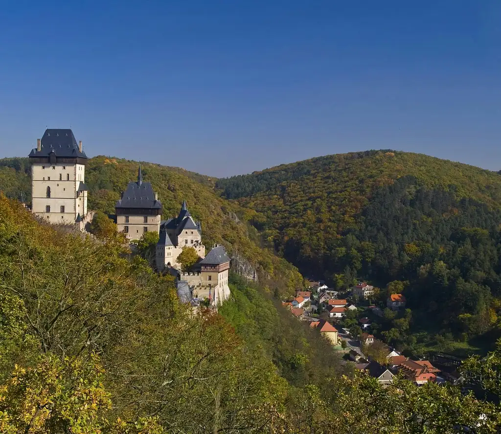 Half-day Tour to Karlštejn Castle | Tour with Pickup