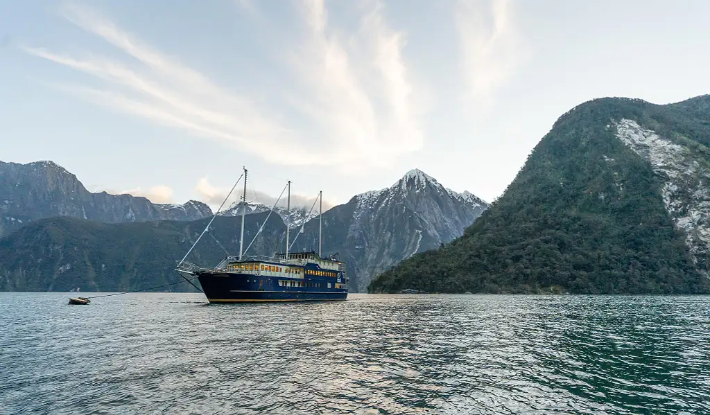 Milford Sound Overnight Cruise | Departing Milford Sound