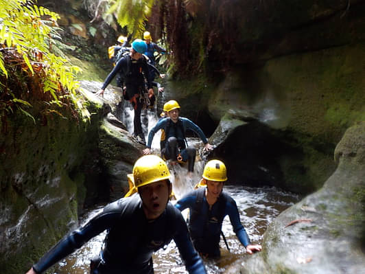 blue mountains canyoning