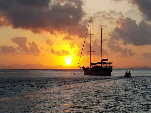 3 Day Outer Reef & Islands Adventure on Kiana