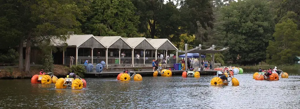 Yarra Valley & Dandenong Ranges Scenic Day Tour With Lunch