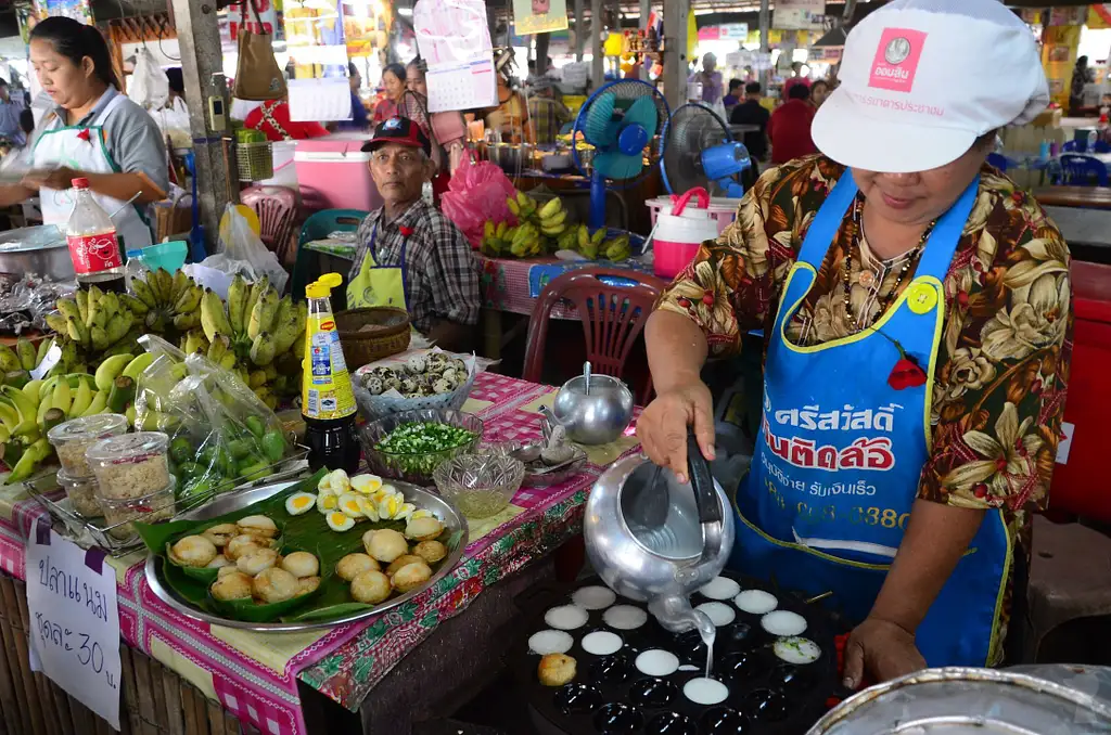 Khlong Lat Mayom Floating Market Tour