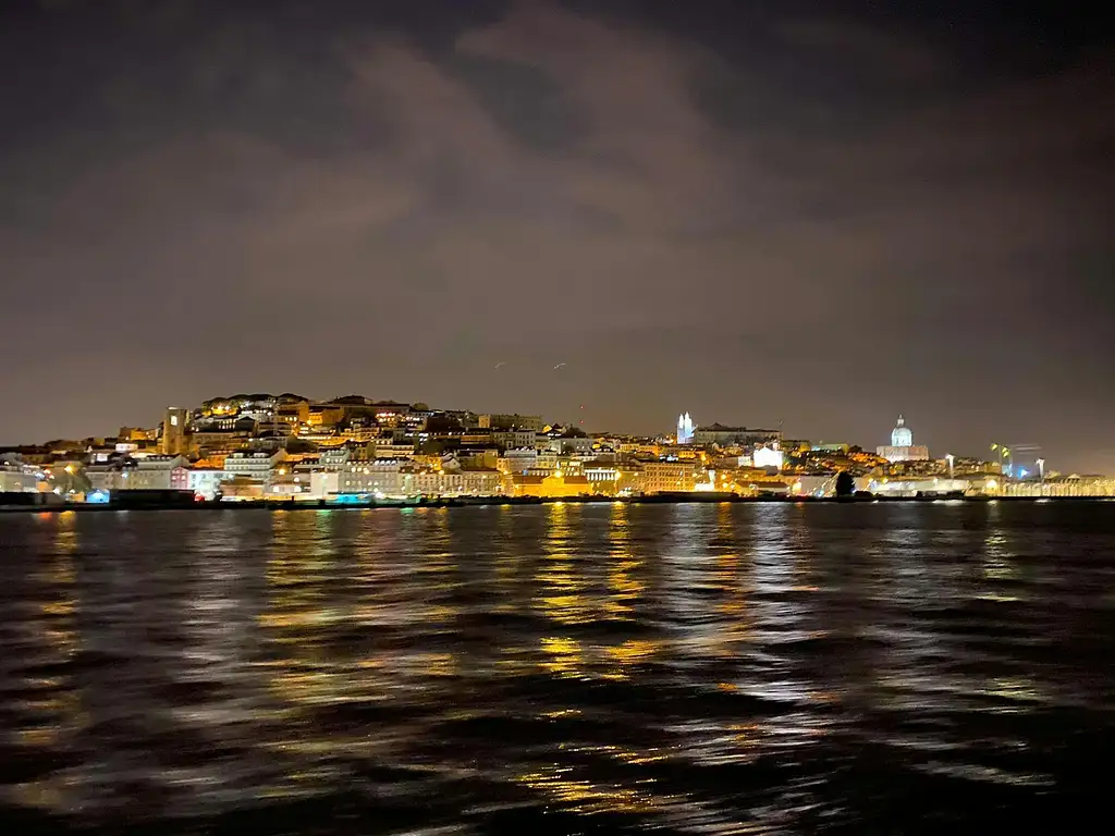 Night Sailing Tour in Lisbon