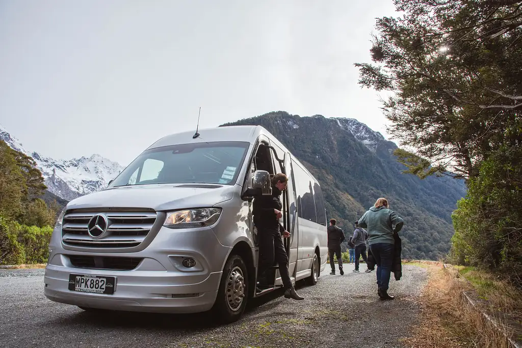 Milford Sound Scenic Tour, Cruise & Flight from Queenstown