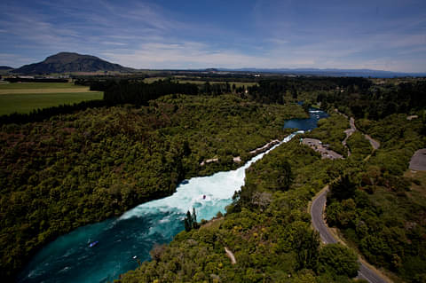 hukafalls jet boat tour