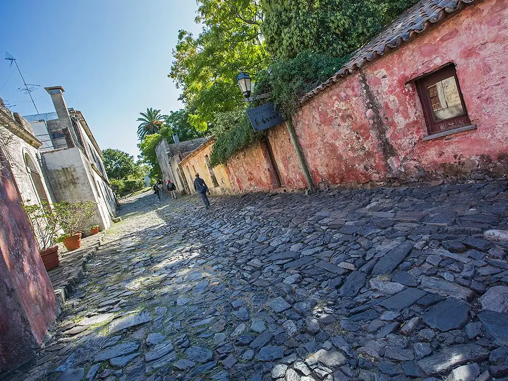 17 Day Buenos Aires to Rio de Janeiro Falls & Footy Tour