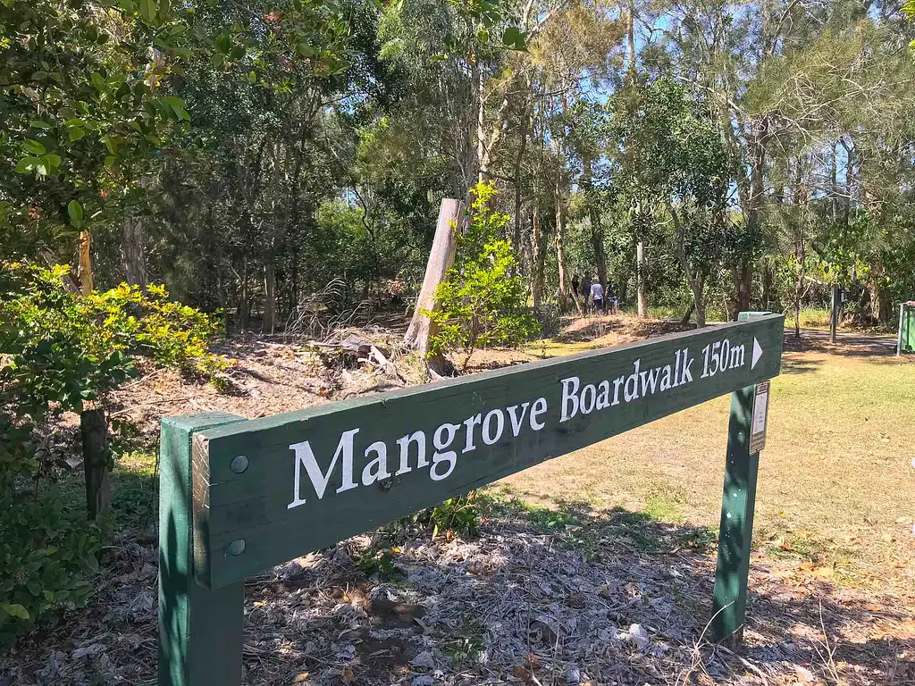 Secrets of Noosa Tour with Oceanview Lunch - Day Tour
