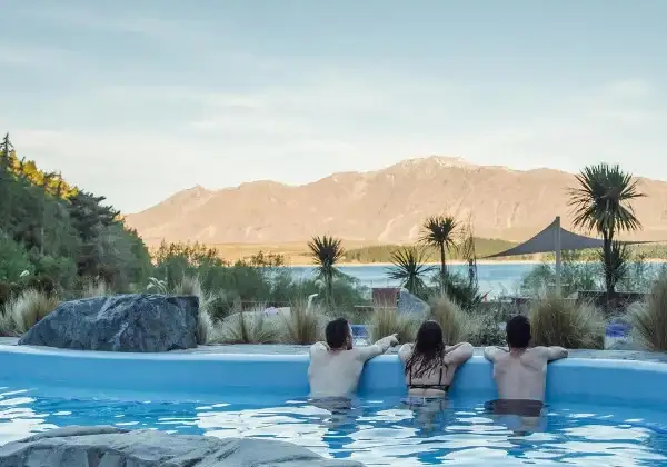 'Southern Round-up' Bus Pass | NZ South Island | Kiwi Experience