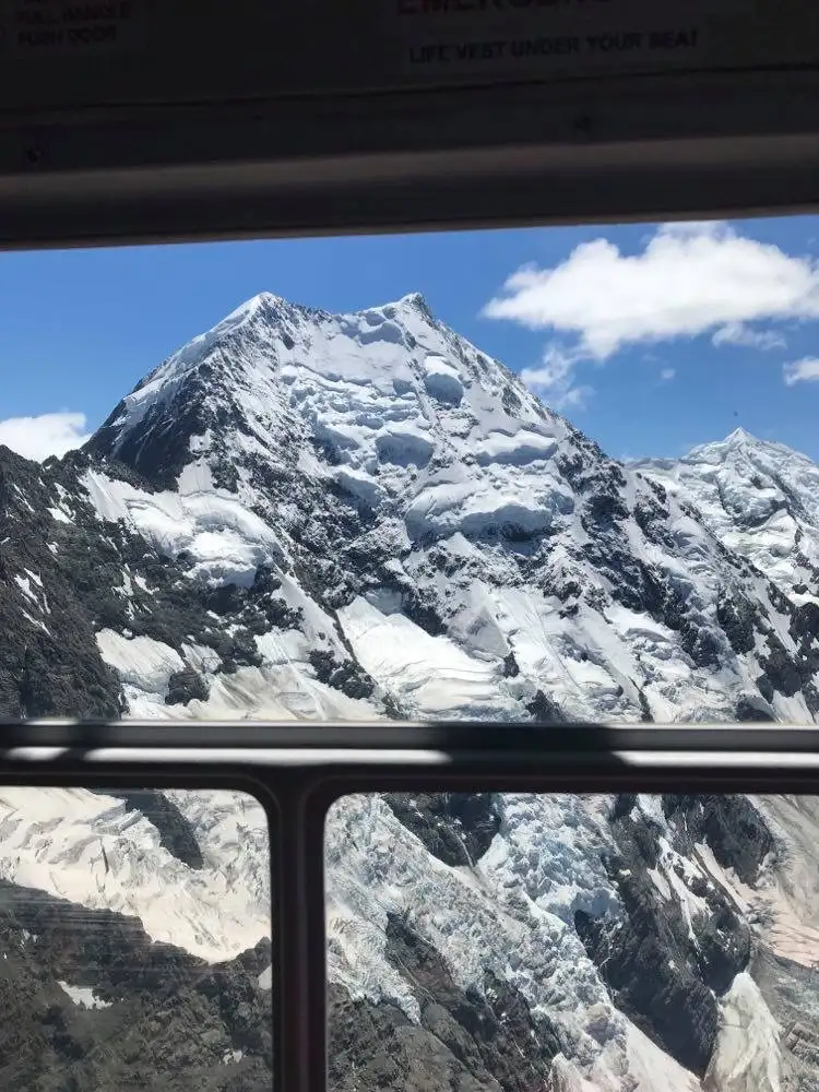 Aoraki Mount Cook Helicopter Flight with Mountain Landing