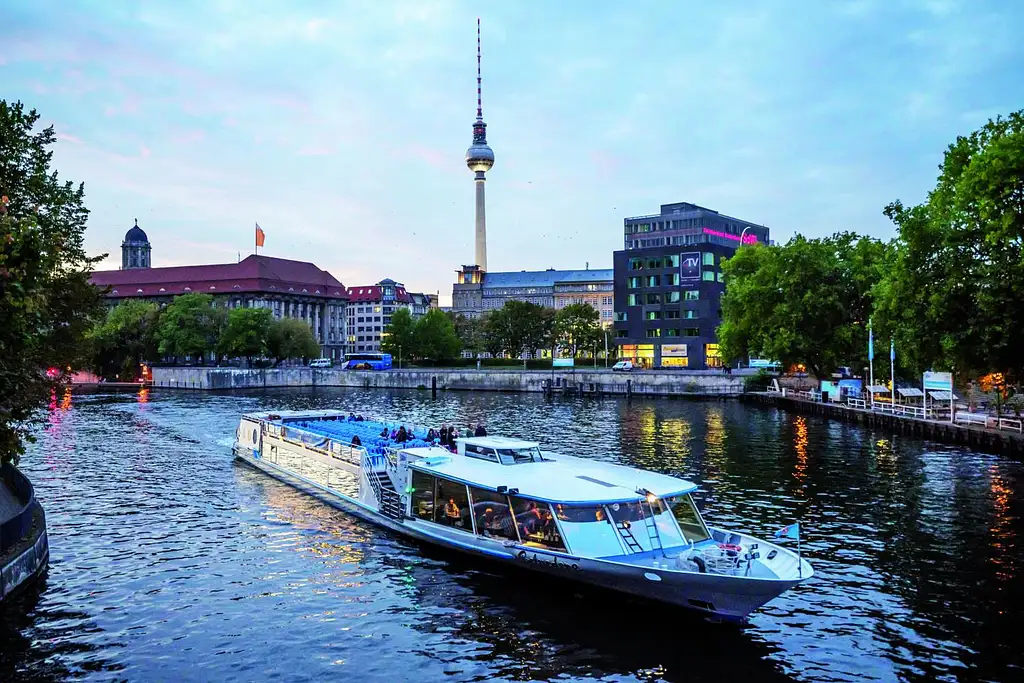 Evening River Cruise in Berlin