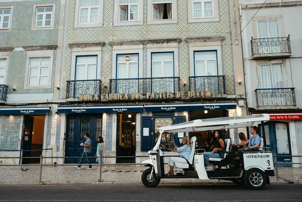 3-hour Best Of Lisbon Tuk Tuk Tour