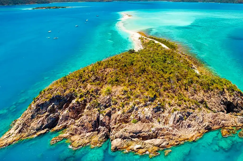 Whitsundays Day Sail Tour Onboard Tongarra
