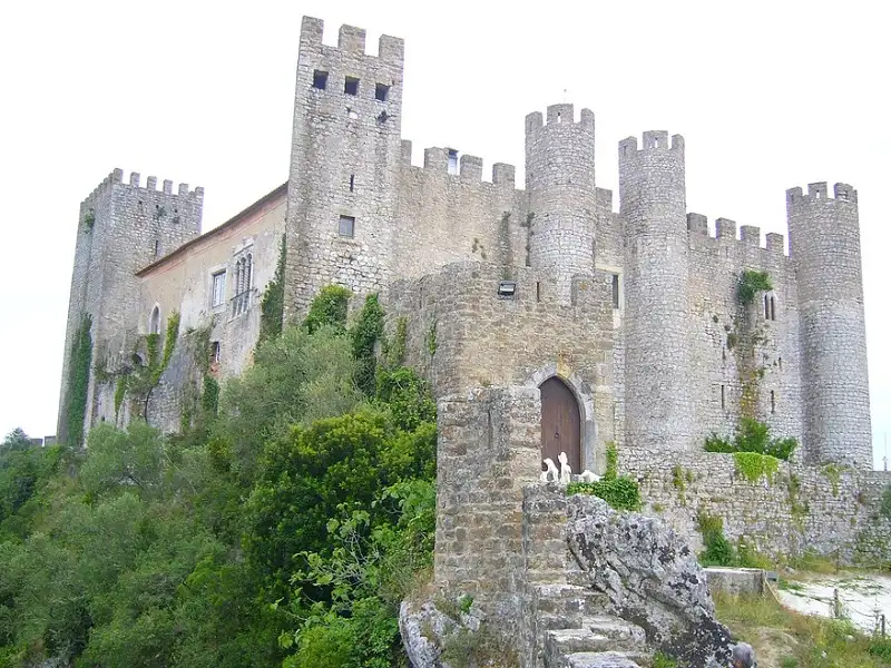 2D Obidos, Fatima & Arrabida Wine Tour