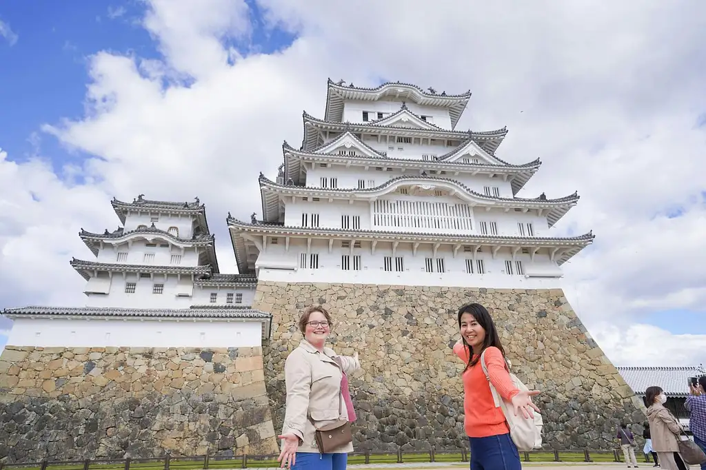 Himeji Castle Town Guided Bike Tour With Lunch | Half-day