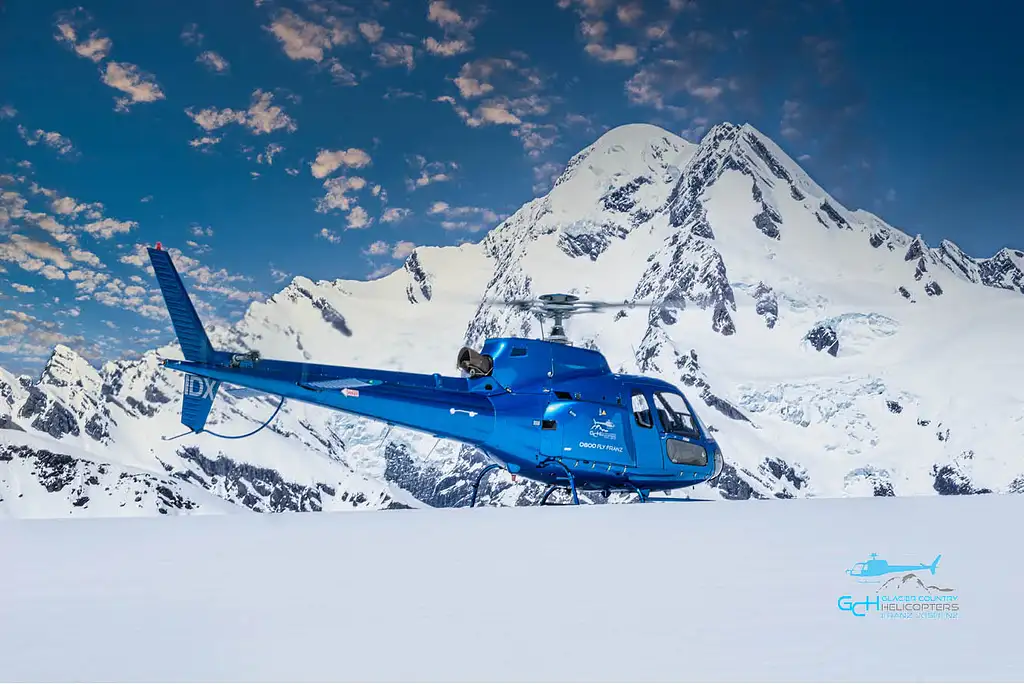 35-minute Pilot's Choice Helicopter Flight with Snow Landing