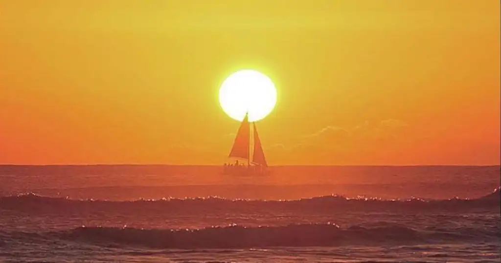 Waikiki Sunset Sail
