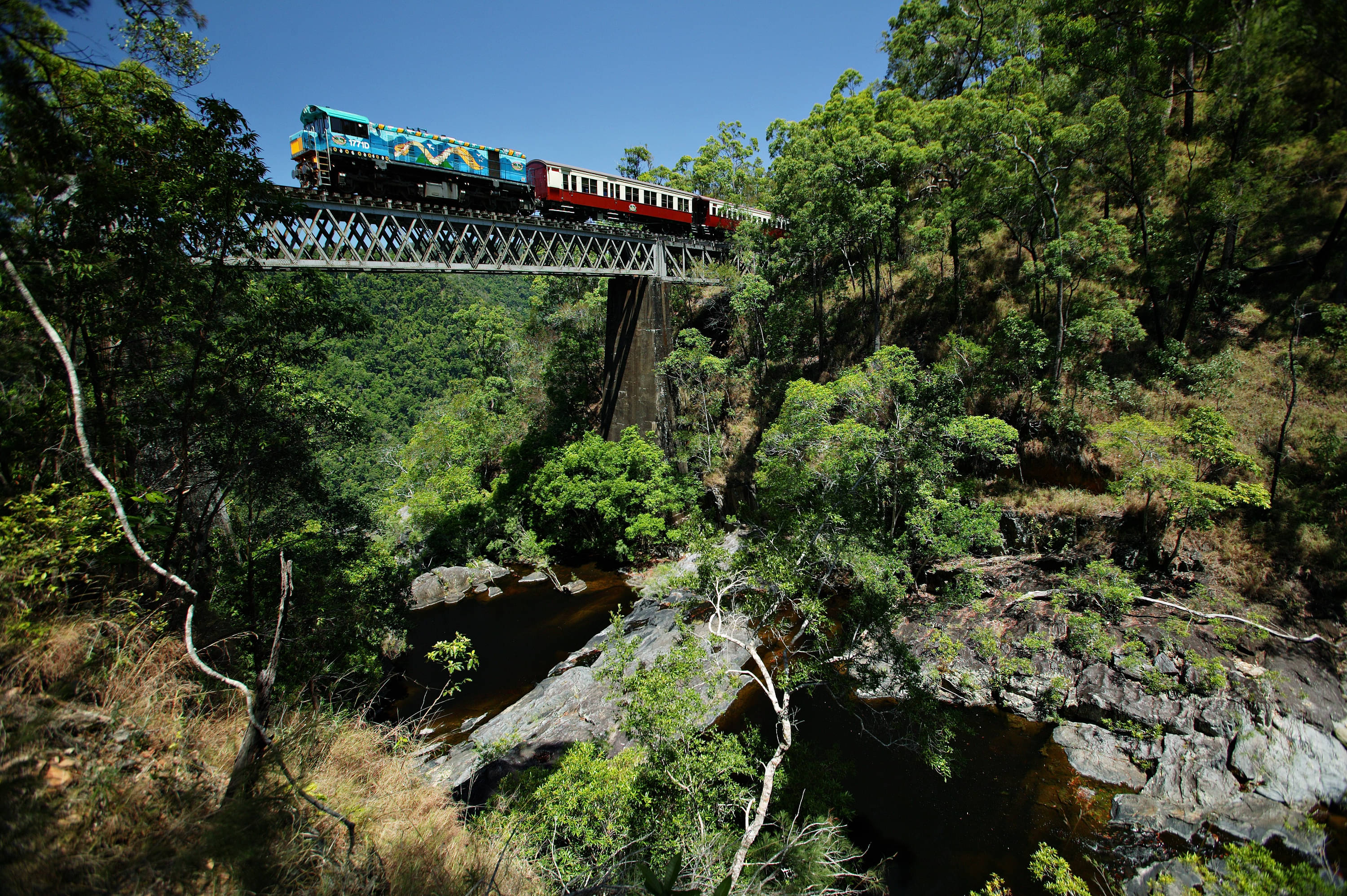 Kuranda Skyrail and Scenic Rail Gold Class Backpacker Deals
