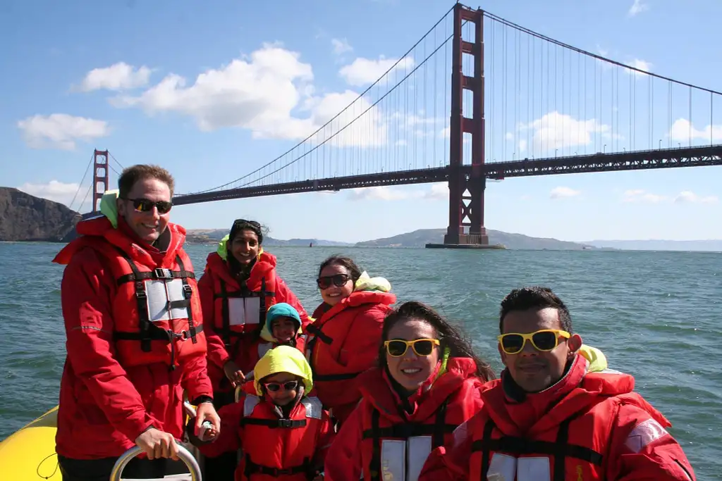 San Francisco Small Group City Tour with Bay Voyager Cruise
