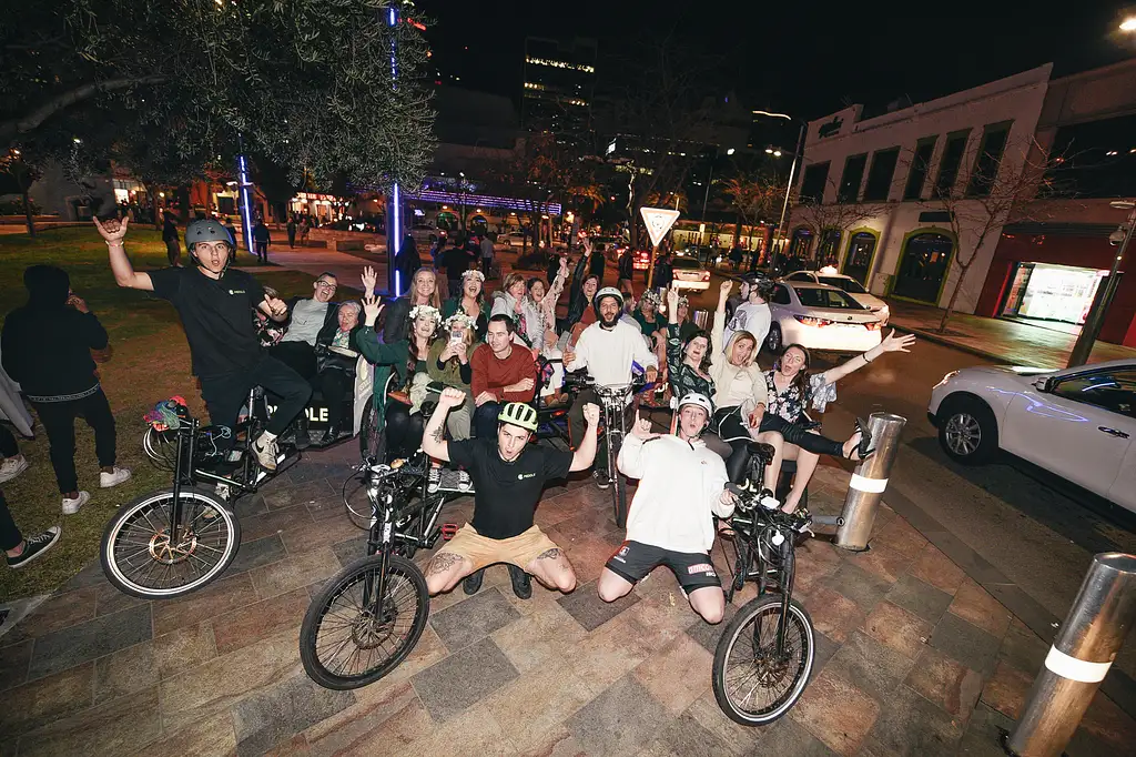 Small Bar Rickshaw Tour: Perth