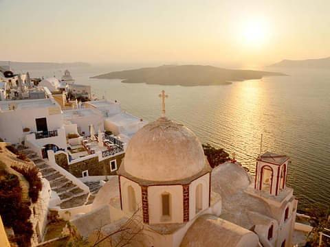 itinerary_lg_2531793_1080x810_Dimos_Santorini_Greece.jpeg