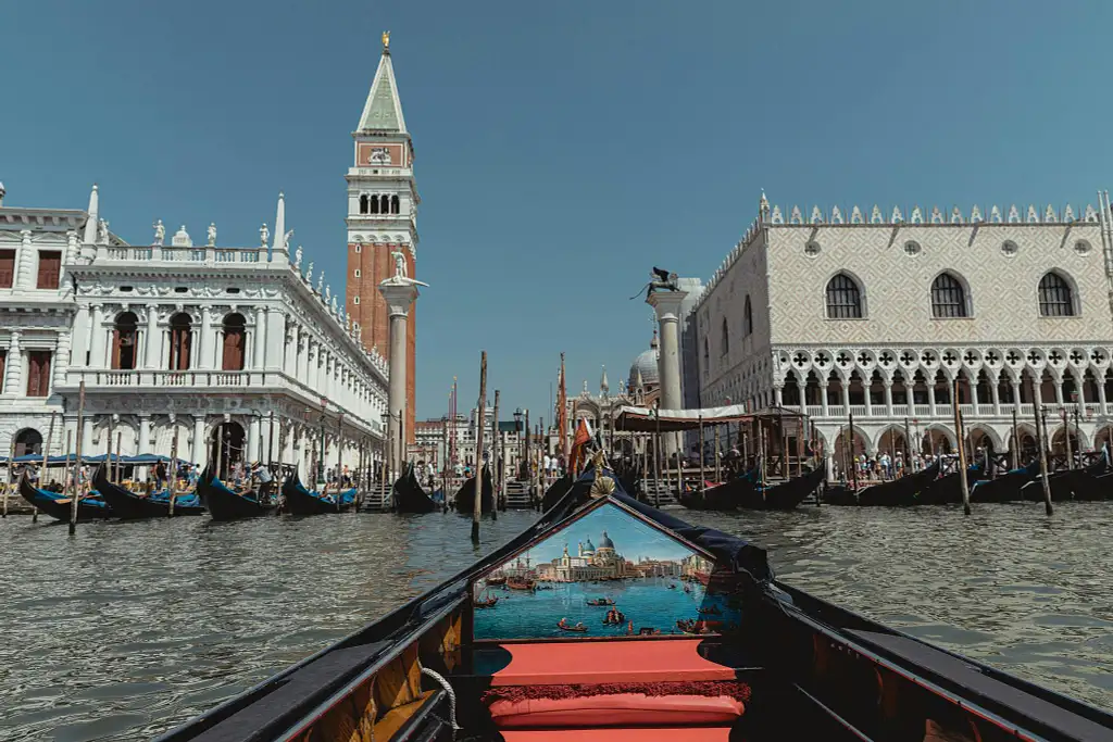 Danieli Bridge Of Sighs Gondola Ride | Private Tour
