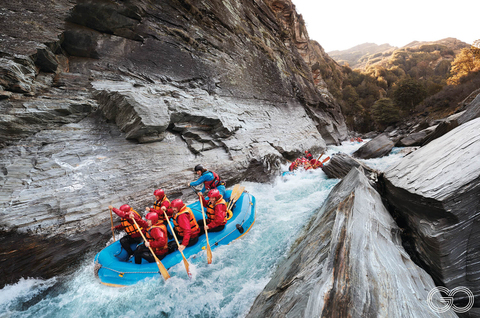deal on queenstown white water rafting