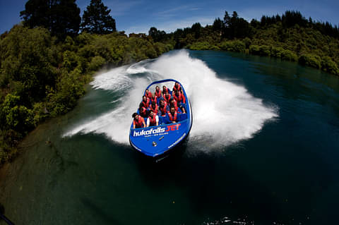 hukafalls jet boat spray