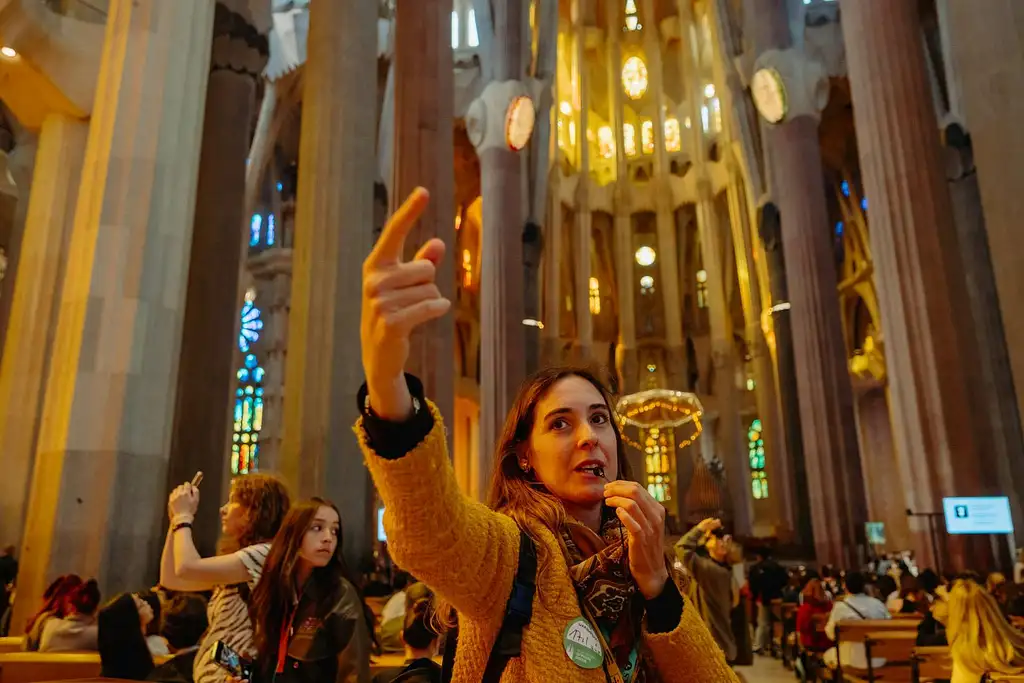 Sagrada Familia Skip-the-line Ticket And Guided Tour | Small-group Tour