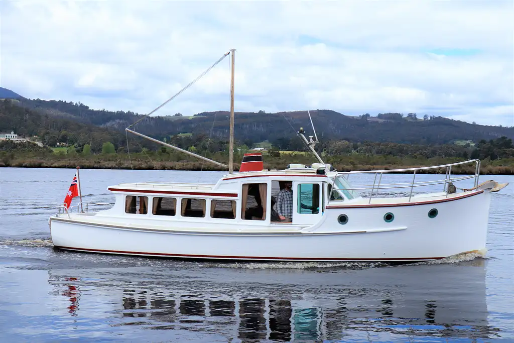 Relaxing Afternoon Huon River Cruise (Standard Cruise)