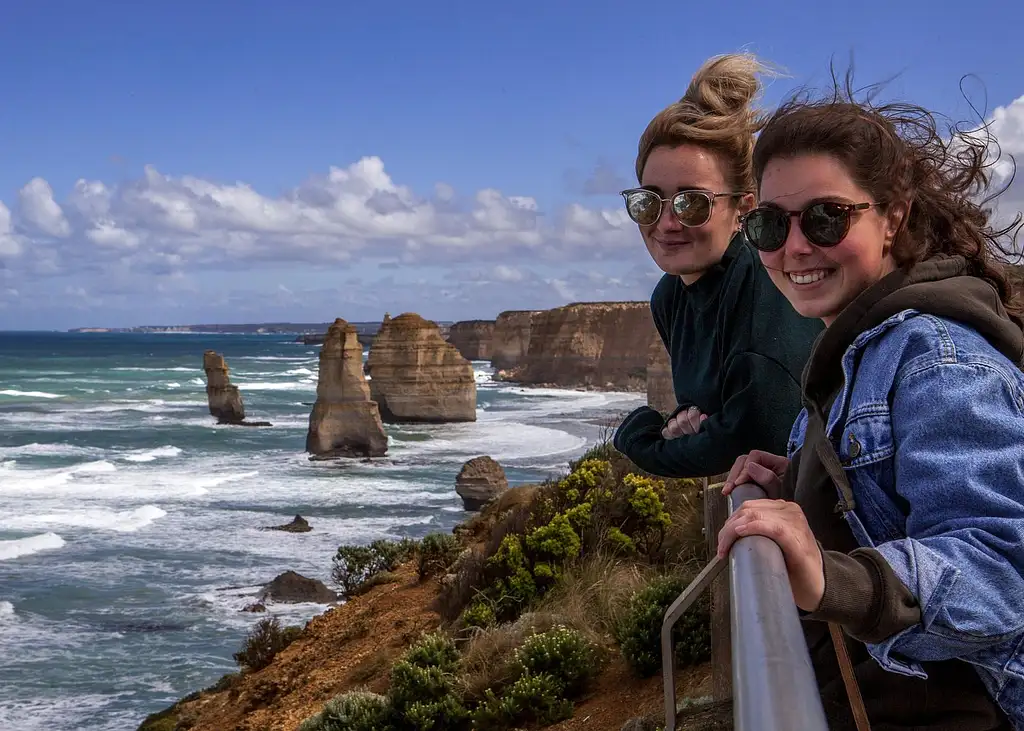 1 Day Great Ocean Road and Wildlife Tour for Backpackers aged 18-35