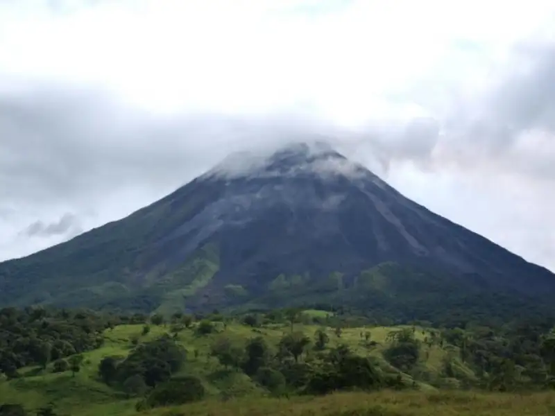Arenal Volcano and Tabacón or Baldi Hot Springs From San José