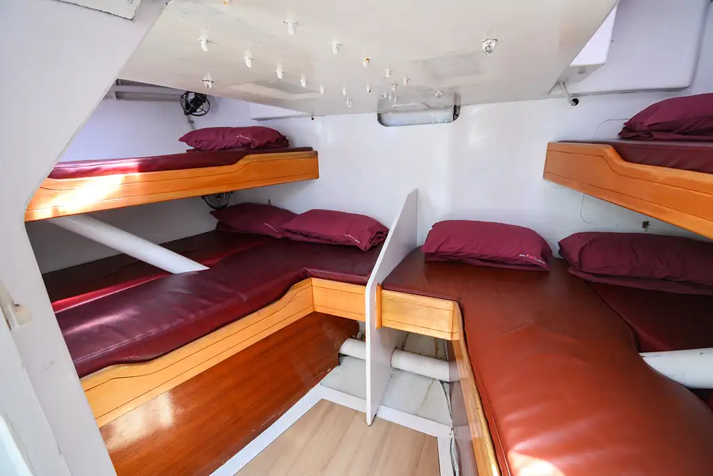 2 Day, 2 Night Whitsundays Sailing Adventure on Condor