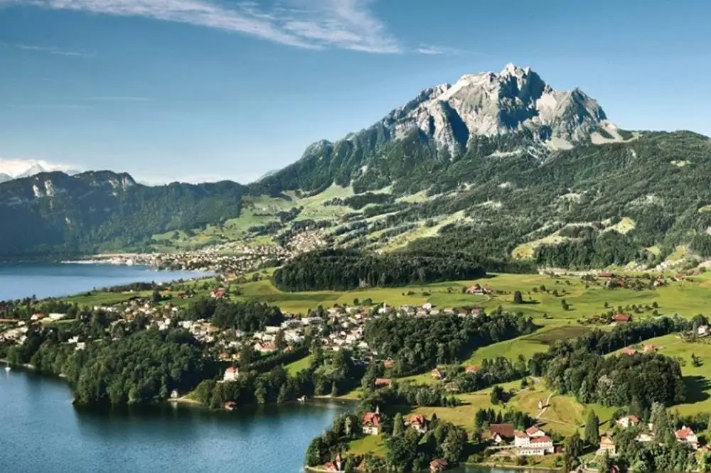 Pilatus Full-day Golden Round Trip from Zurich