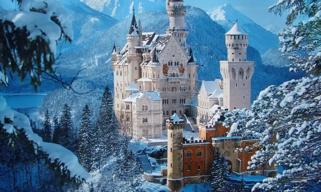 Neuschwanstein, Linderhof and Oberammergau Tour