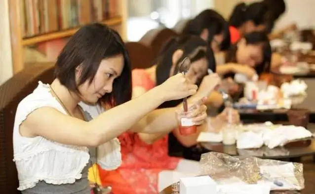 Cosmetics Handmade Workshop
