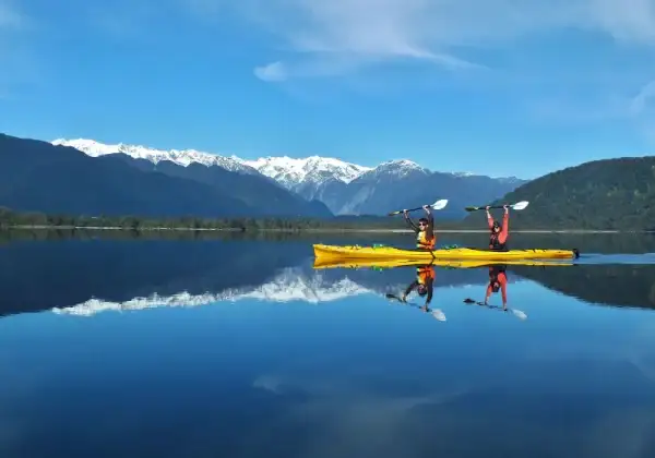 'Southern Round-up' Bus Pass | NZ South Island | Kiwi Experience