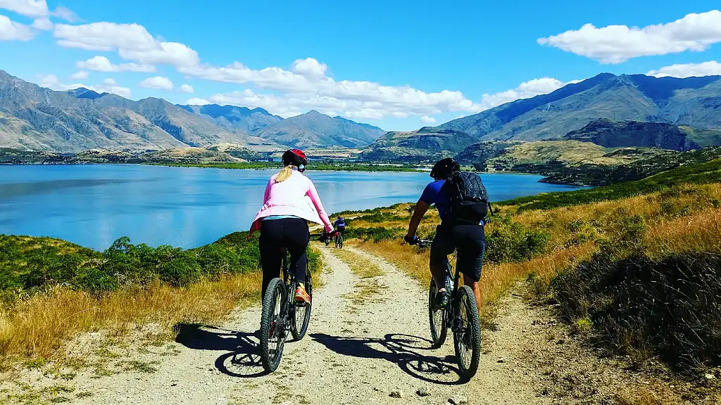 Wanaka Boat & Bike Tour