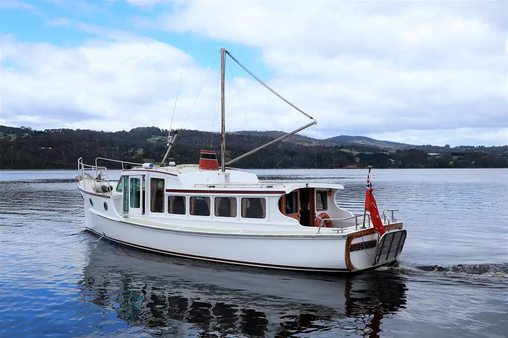 Relaxing Afternoon Huon River Cruise (Standard Cruise)