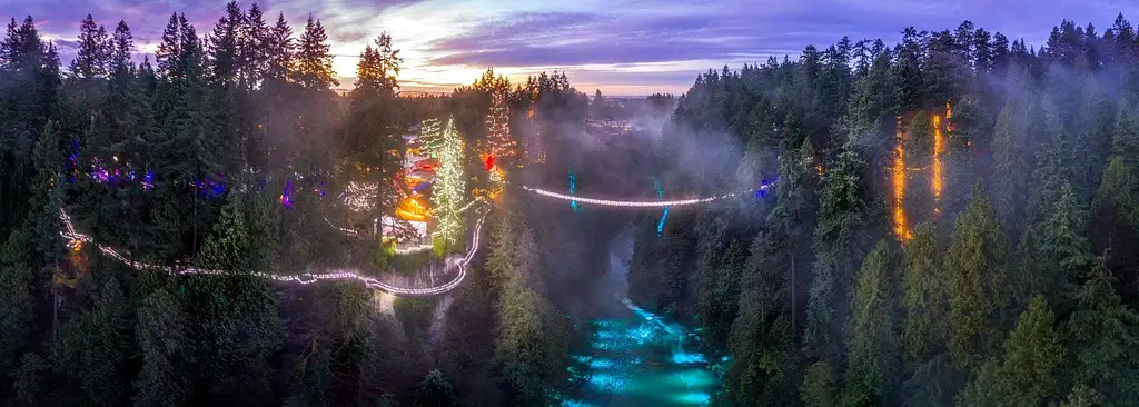 Vancouver and Capilano Canyon Lights Christmas Guided Tour