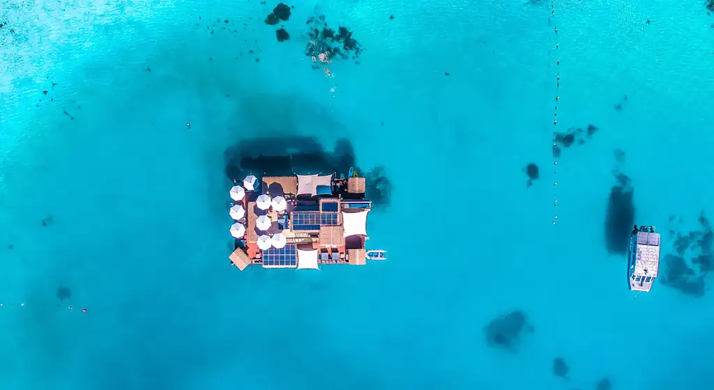 Seventh Heaven Floating Day Club - Fiji