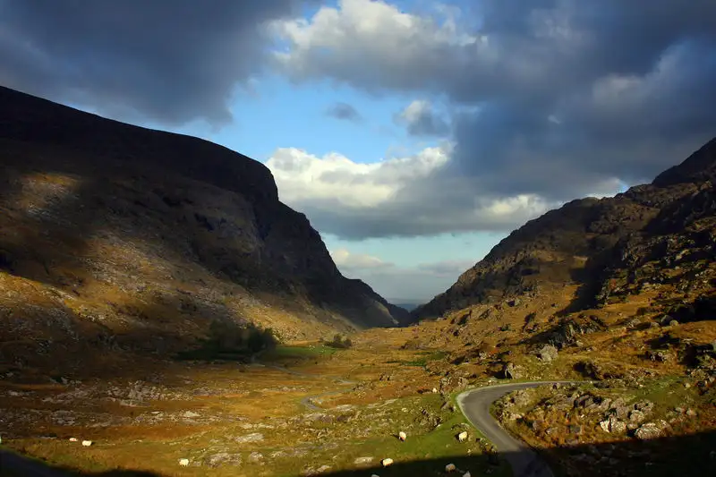 The Gap of Dunloe & Killarney Lakes Rail Tour From Dublin