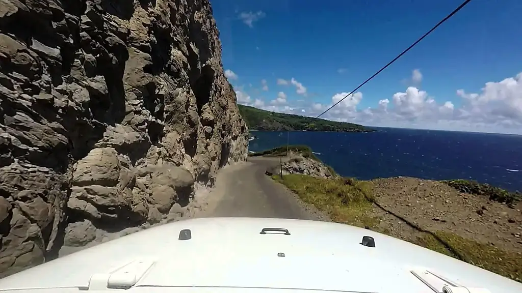 Hana Highway Loop Private Jeep Tour (min 2 people)