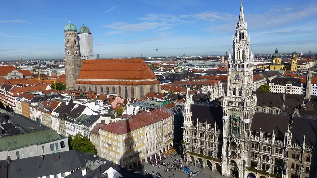 34 Day Ultimate Europe: Berlin, Tuscany & Greek Temples | G Adventures 18-35's