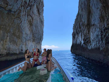 Capri Boat Experience: Living la Dolce Vita