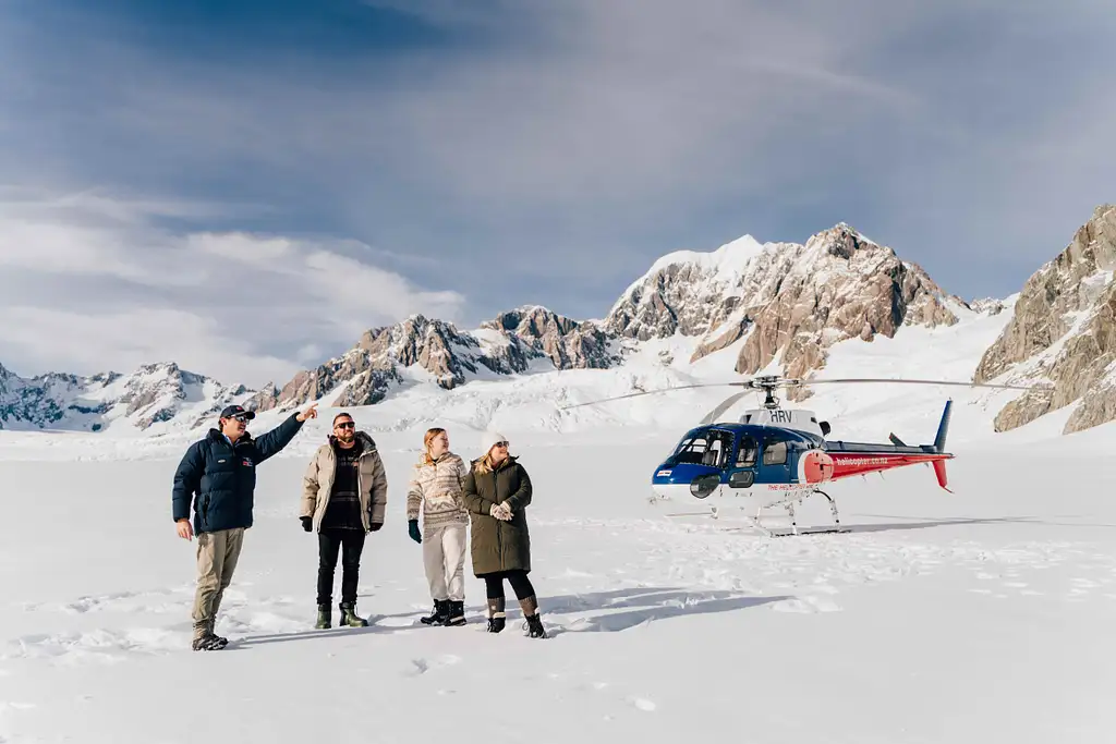 Mountain High: Mount Cook/Aoraki Scenic Helicopter Ride With Alpine Landing
